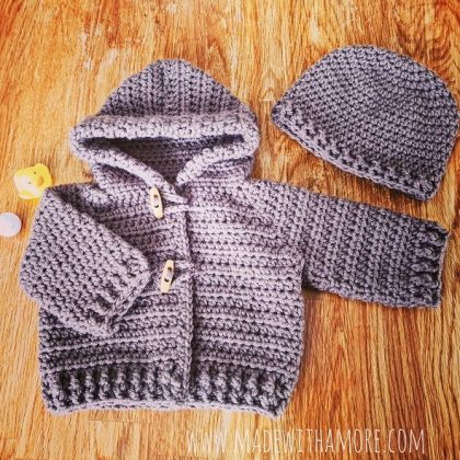 Handgemachtes Baby-Set mit Kapuzenjacke & Mütze (3–6 Monate)